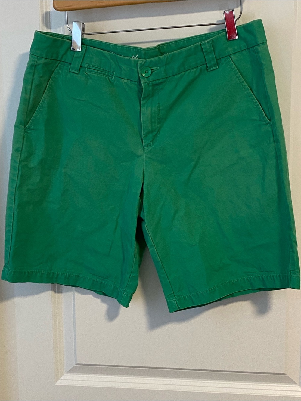 GAP Boyfriend Rollup 9” Khaki Shorts Cotton Chinos Green 6